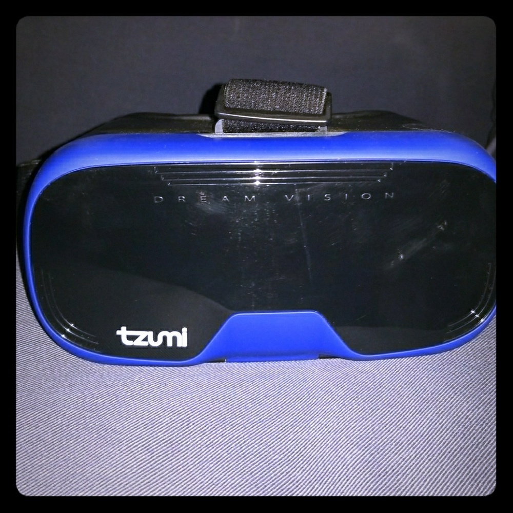 Tzumi dream vision reality headset